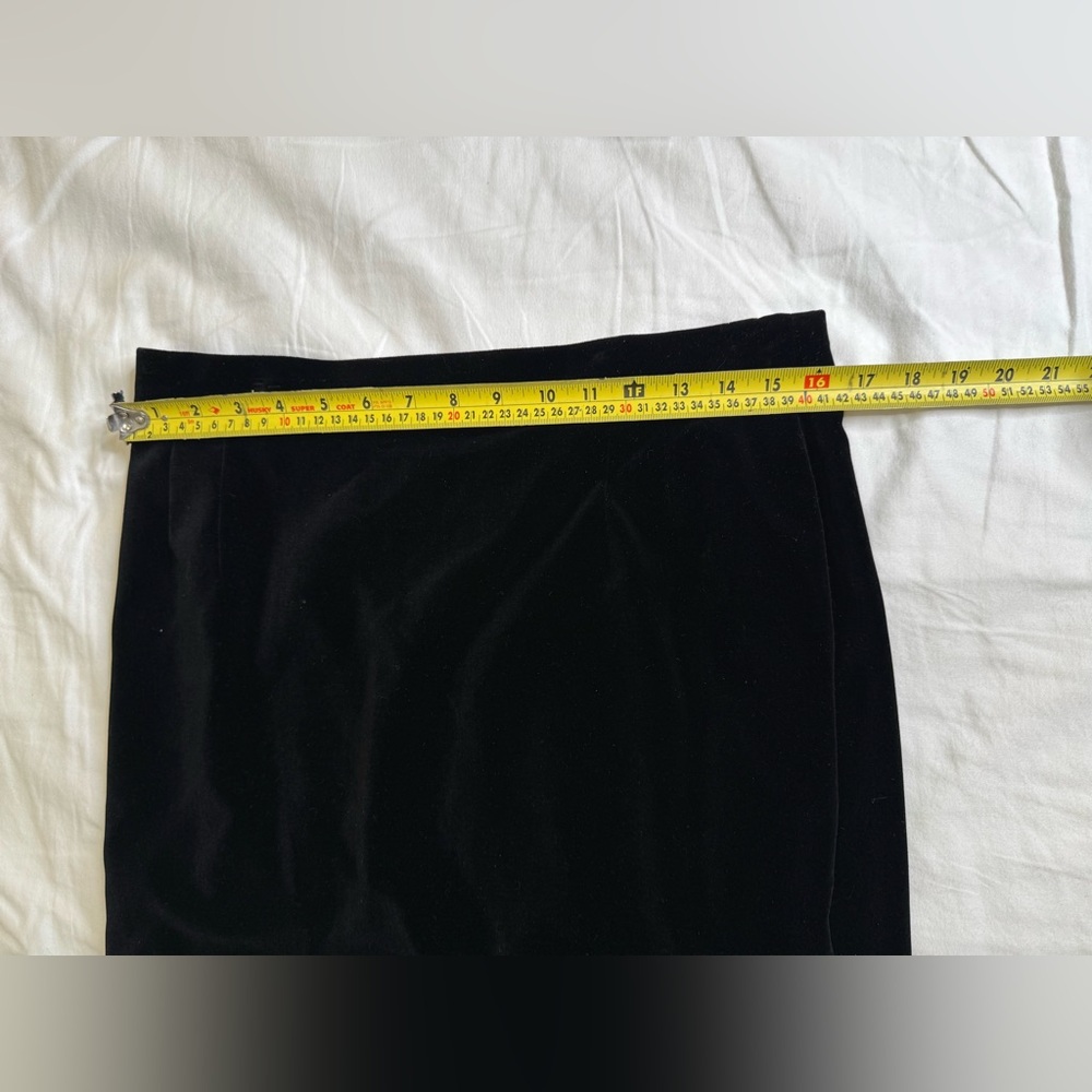 Escada by Margaretha Ley Black Velvet Pencil Skirt Germany 44 (US 8) Vintage - Picture 9 of 10
